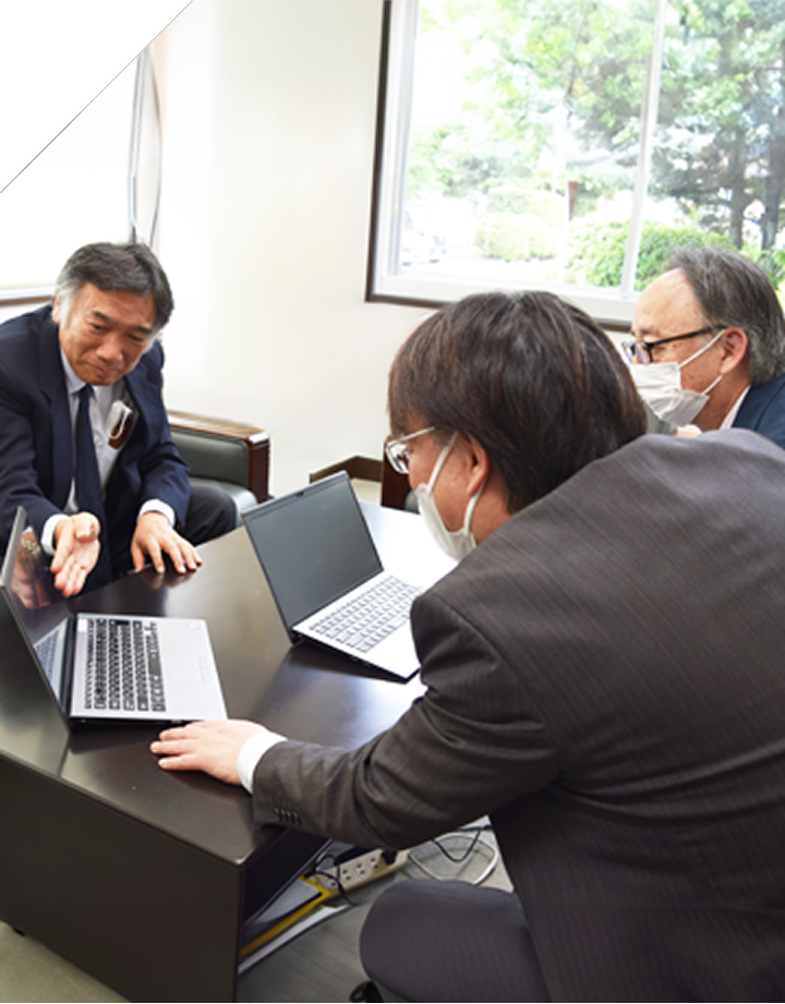 製品を提案している様子